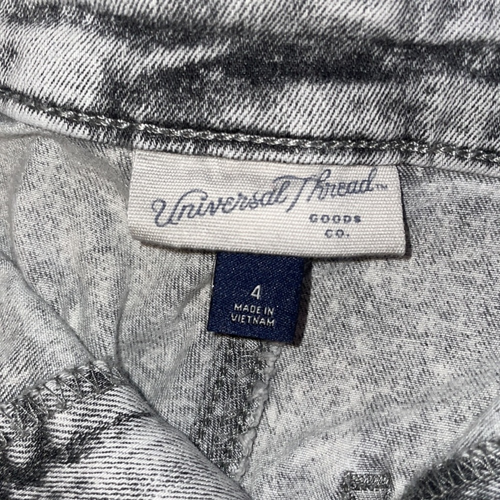 Never been worn - Picture 3 of 3